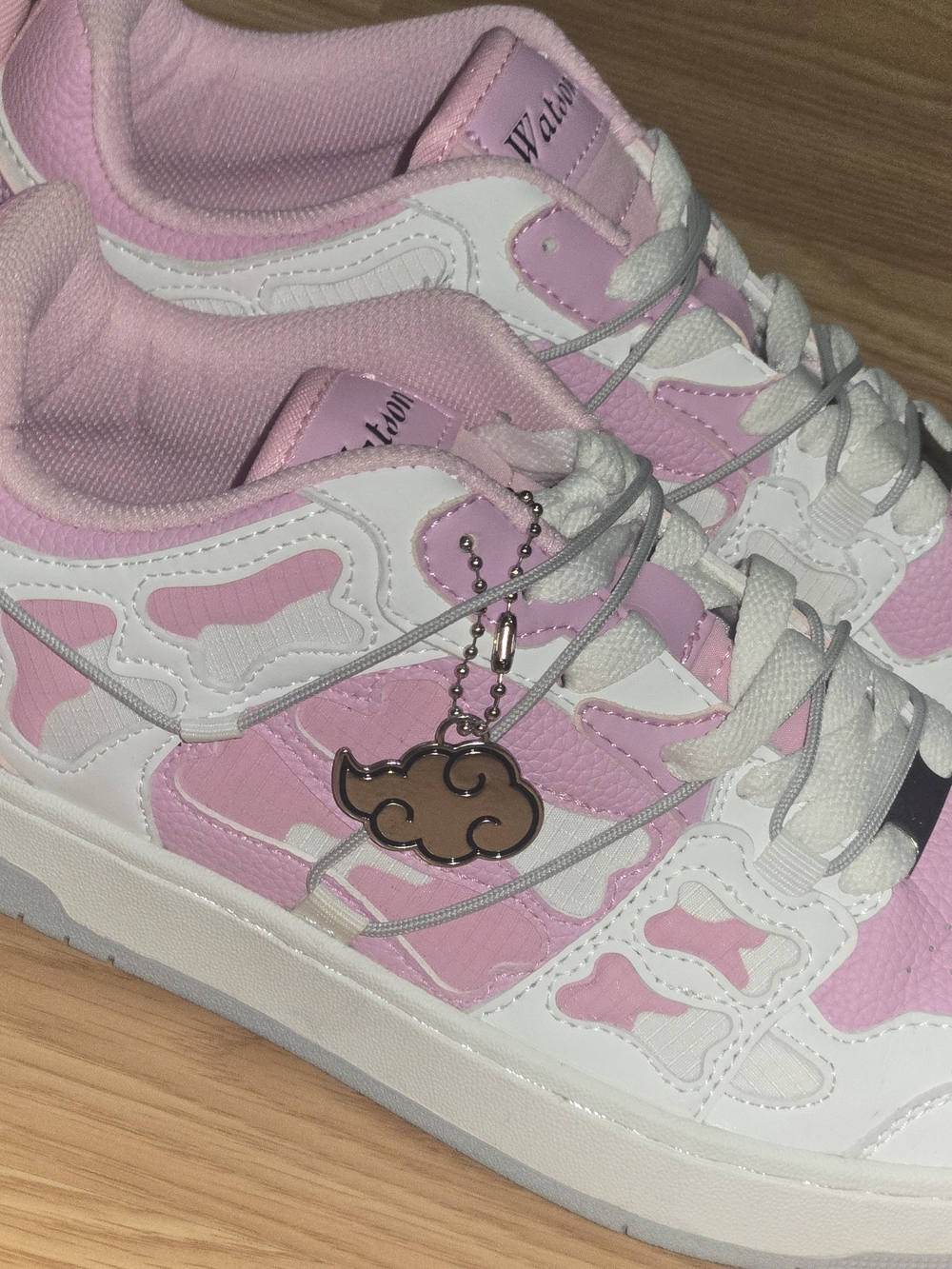 Watson Sweet Treat Bone Shoes